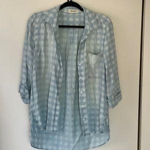 Bella Dahl size small Light chambray faded to look worn or weathered super soft